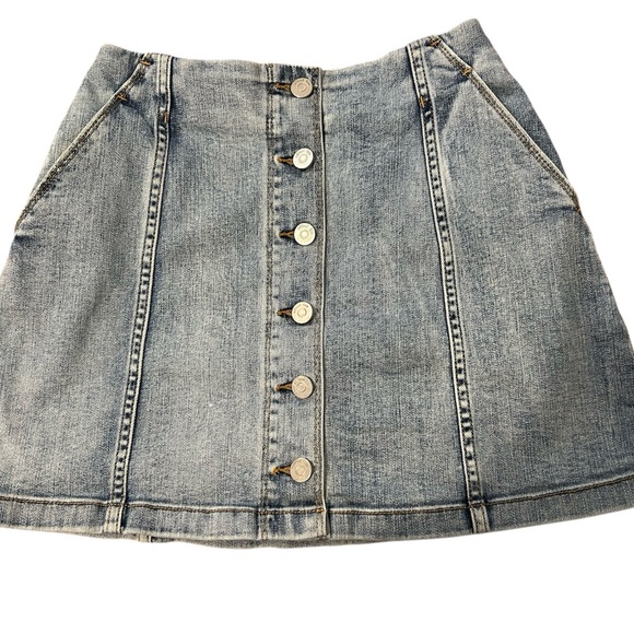 Wilfred Dresses & Skirts - Wilfred Size 2 Button-Front Light Blue Denim Skirt
